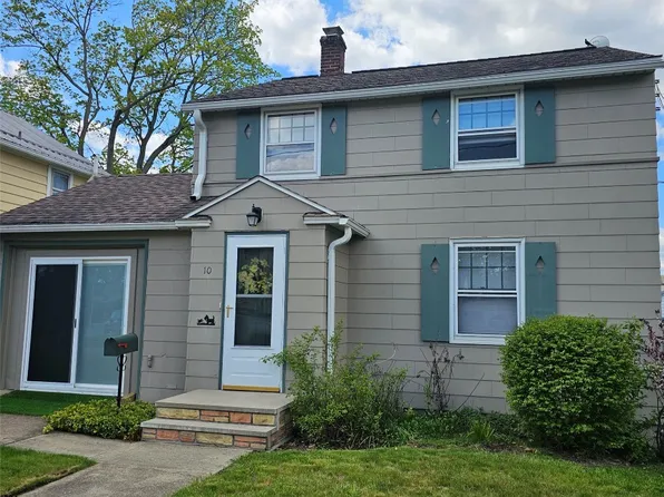10 Bidwell St, Johnson City, NY 13790