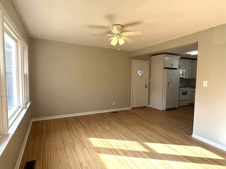 439 Sadie Dr — Photo 7