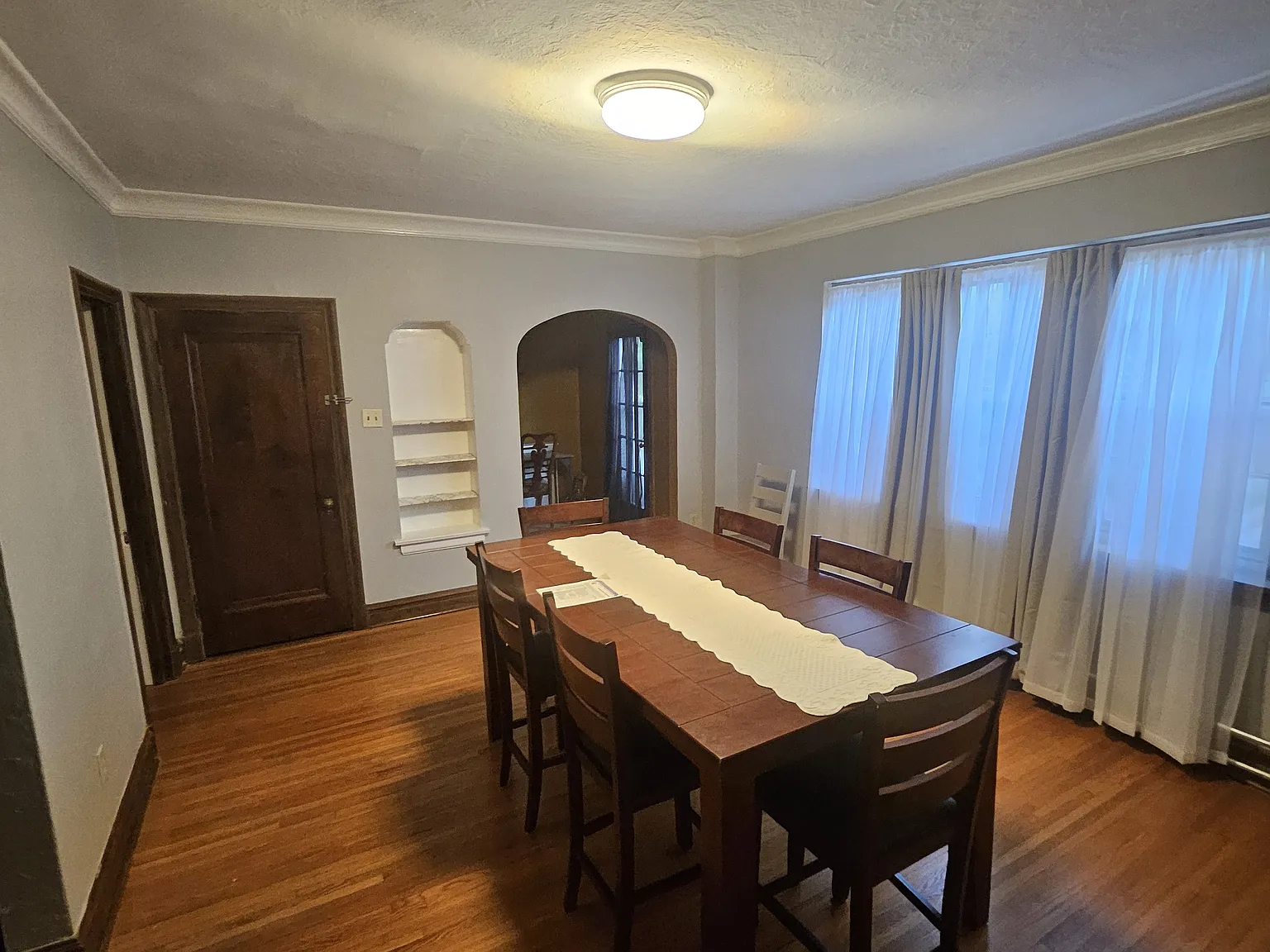 7311 Amherst Ave — Photo 4