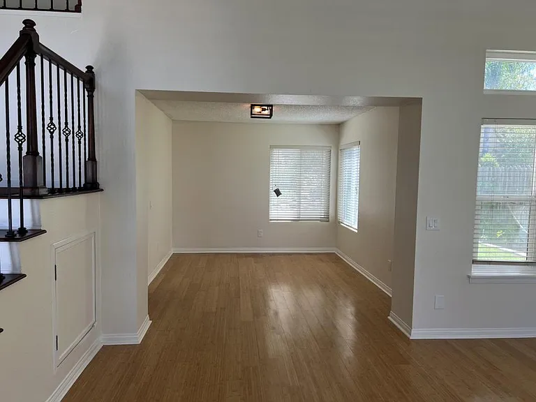 33367 View Crest Dr — Photo 3