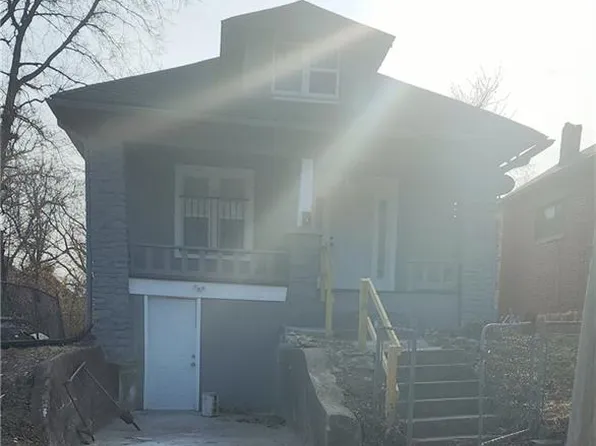 2119 E 38th Ter, Kansas City, MO 64109