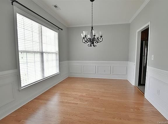 5th image of 3094 Richards Way Dr
