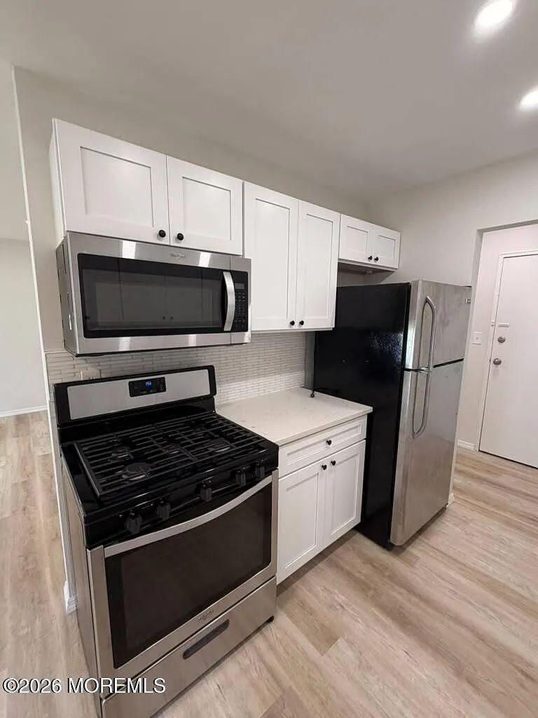 2 bed, 1.0 bath, 854 sqft, $2,550 — Photo 4