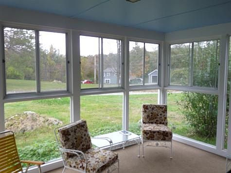 three-season sun porch