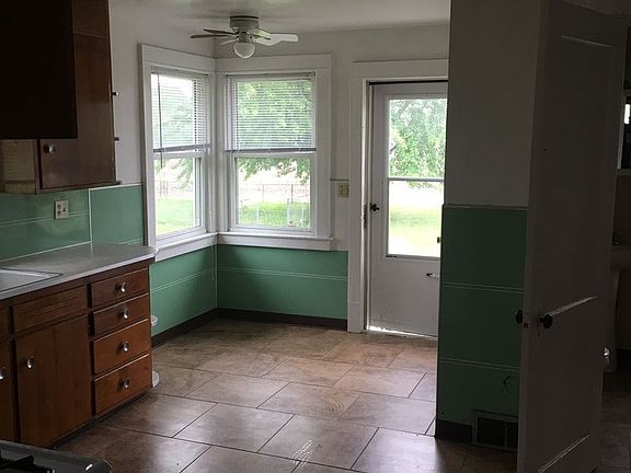 4th image of 5675 Valley Dr #5675
