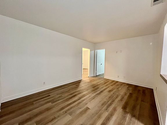 4th image of 17004 Catalina Ave