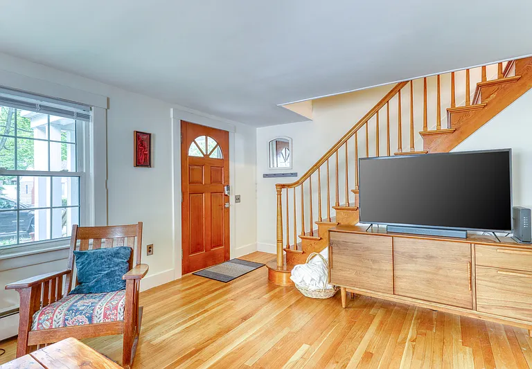 22 Seaview Ave — Photo 2