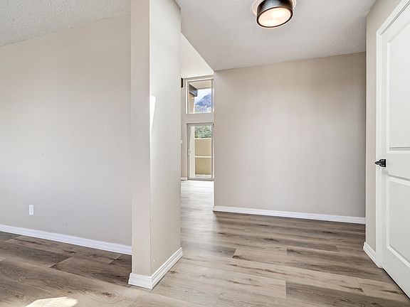 5th image of 725 Tramway Vista Ct NE #14