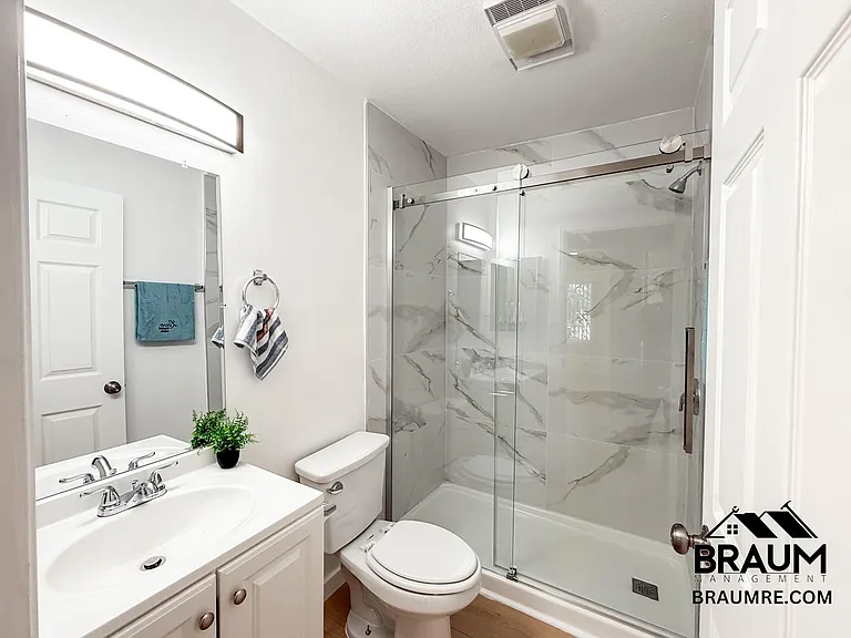 4404 Stern Ave — Photo 23