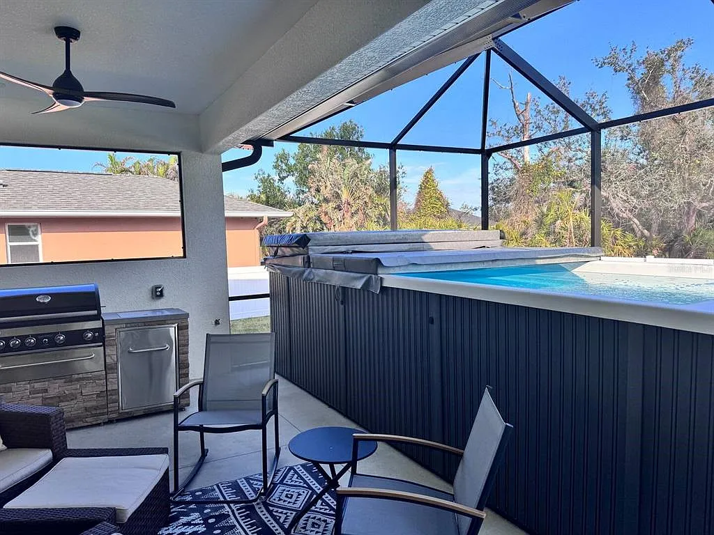 3 bed, 2.0 bath, 1602 sqft, $2,650 — Photo 2