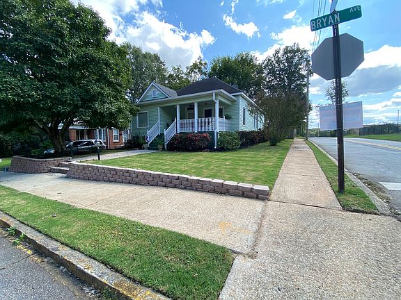 4th image of 1414 Bryan Ave