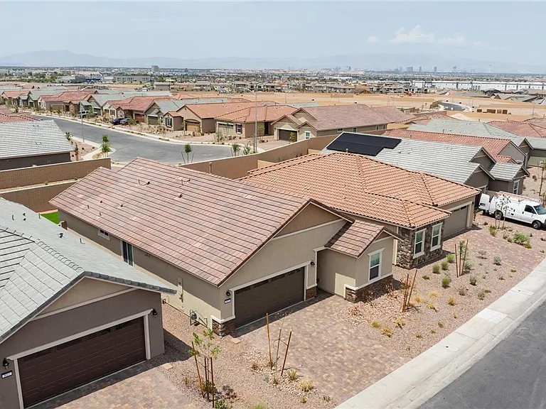 819 Cottonwood Hill Pl — Photo 37