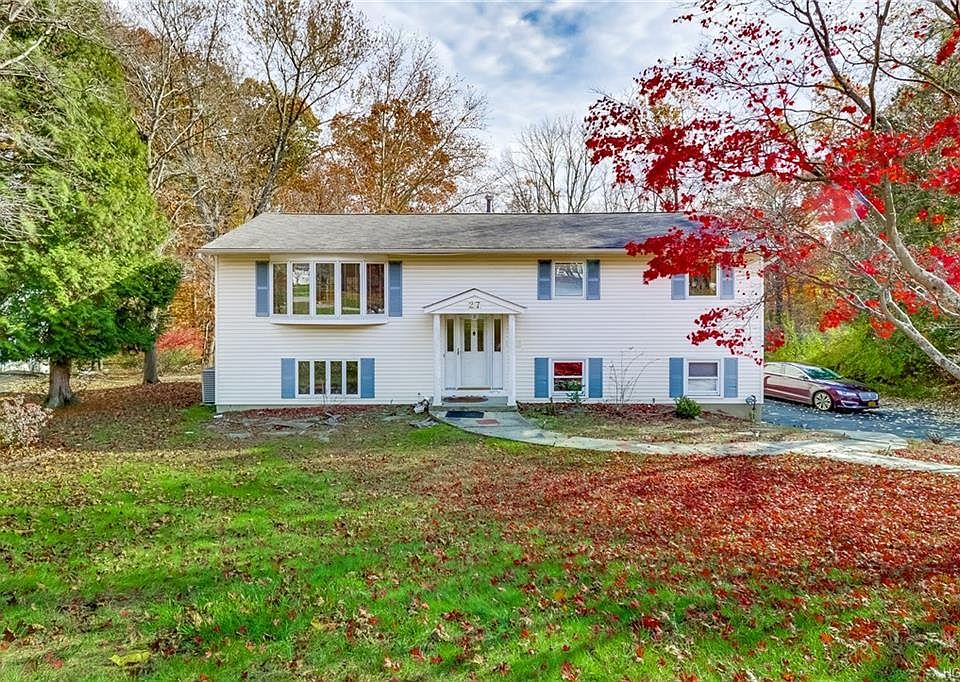 1st image of 27 Fawn Hill Dr