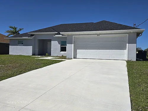 2936 NW 4th Pl Photo 1