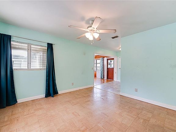 3rd image of 1804 Park Dr