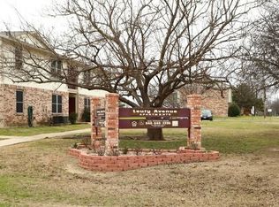 909 W 7th St, Justin, TX 76247
