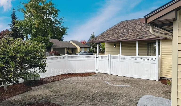 2995 Fir Oaks Dr SW — Photo 3
