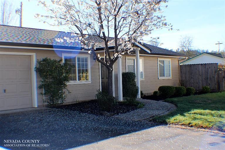 1st image of 10403 Broken Oak Ct