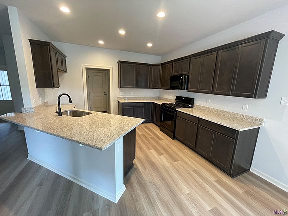 3rd image of 32543 White Bloom Ln