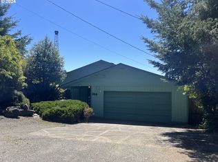 348 E St, Coos Bay, OR 97420