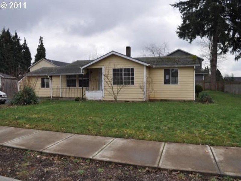 1st image of 3918 NE 55th Ct