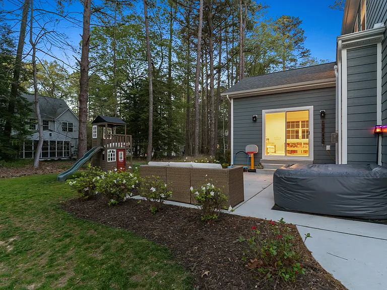 14720 Locust Ct — Photo 34