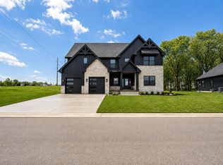 1759 Trailbrook Dr, Valparaiso, IN 46385