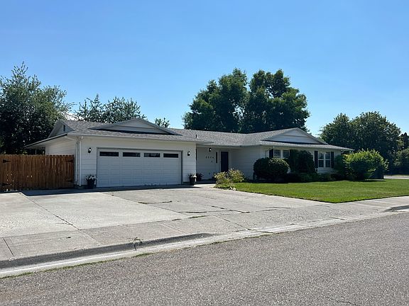3rd image of 2356 Mesa St
