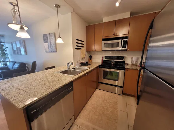 610 Victoria St #408, New Westminster, BC V3M 0A5