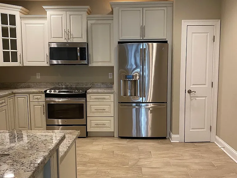 5222 Indian Woods Dr #202 — Photo 4