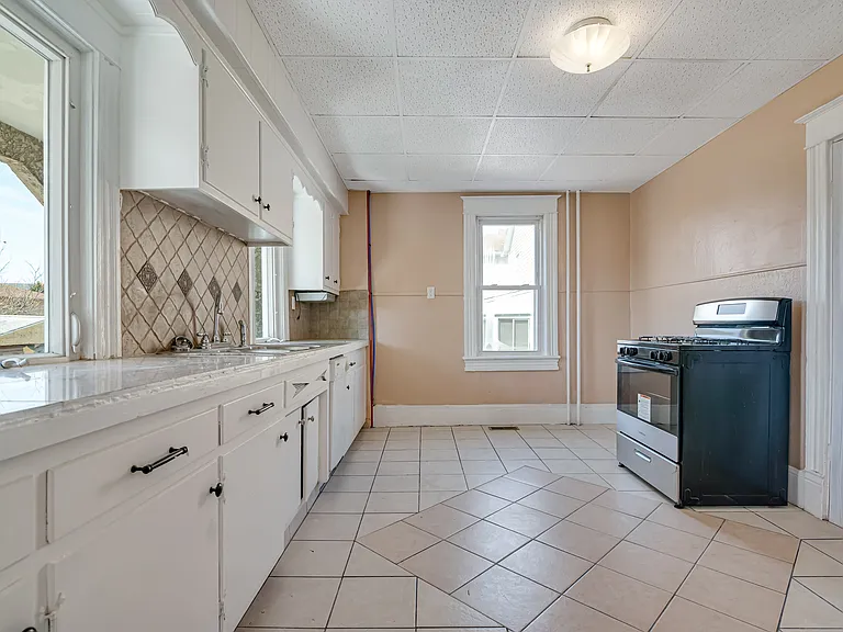 516 Hickory St — Photo 20