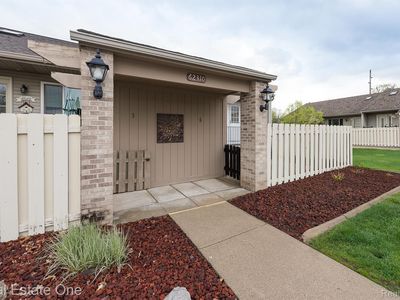 62310 Arlington Cir UNIT 6, South Lyon, MI, 48178