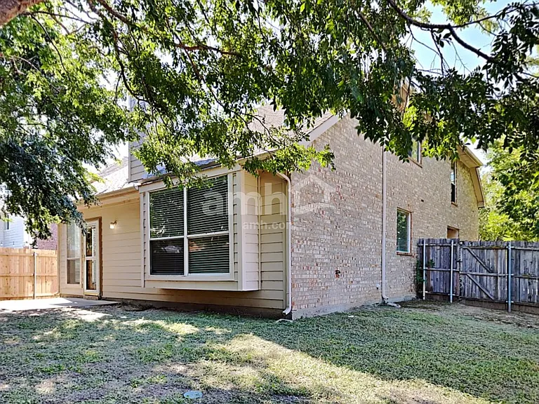 5401 Pecan Creek Cir — Photo 21