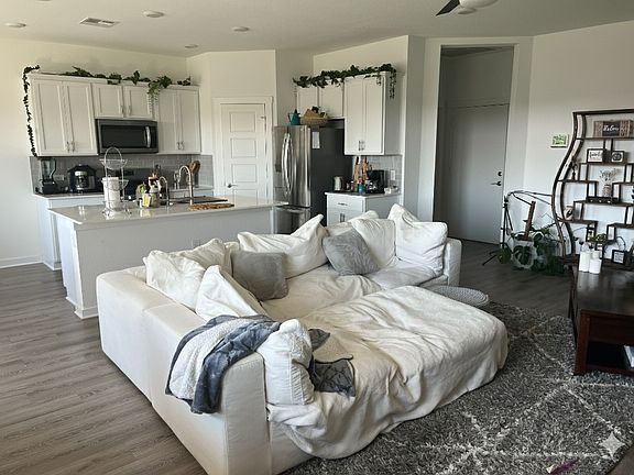 2nd image of 14005 Zuhause Dr