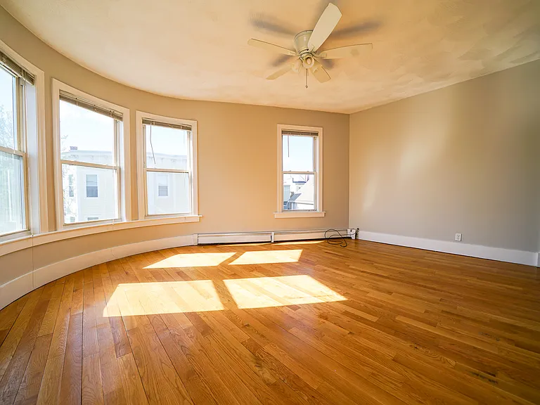 33 Portsmouth St #3 — Photo 2