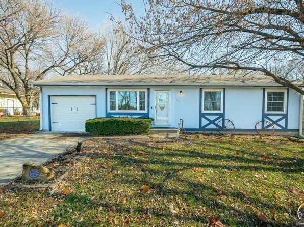 1271 N Elvira St, Auburn, KS 66402
