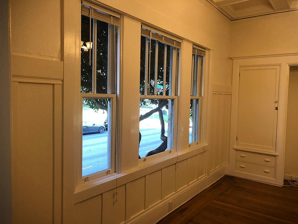 1st image of 1921 Oak St APT 1