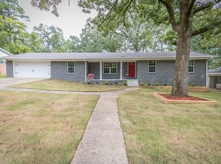 811 Pinewood Dr, Benton, AR 72019