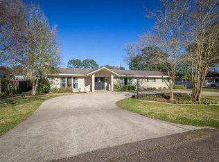 303 Karen Dr, Lafayette, LA 70503