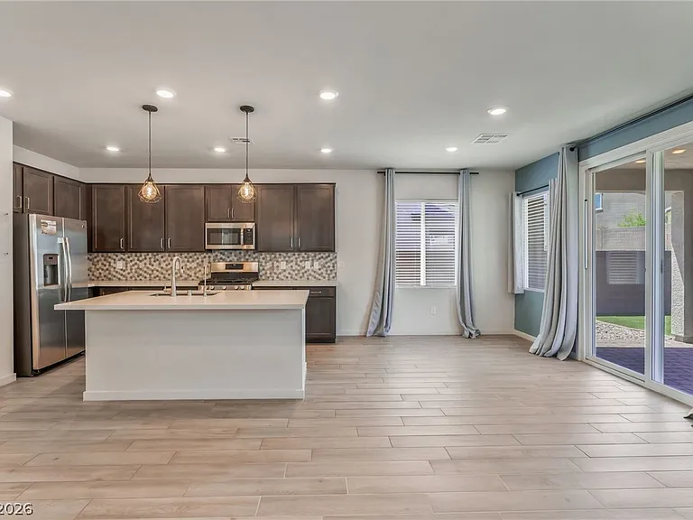 6735 High Quest St — Photo 5