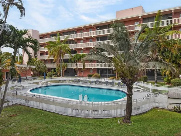 180 NE 12th Ave APT 11D, Hallandale Beach, FL 33009