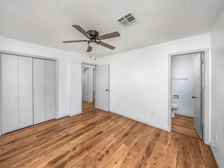 305 NE Angus St — Photo 20