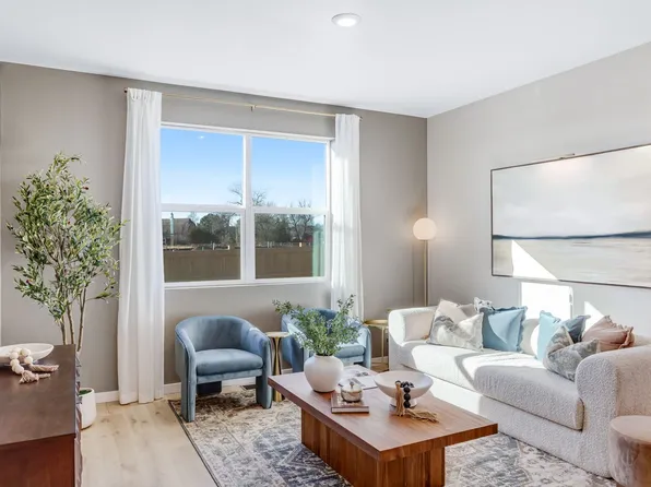 1439 Mullers Dr, Windsor, CO 80550