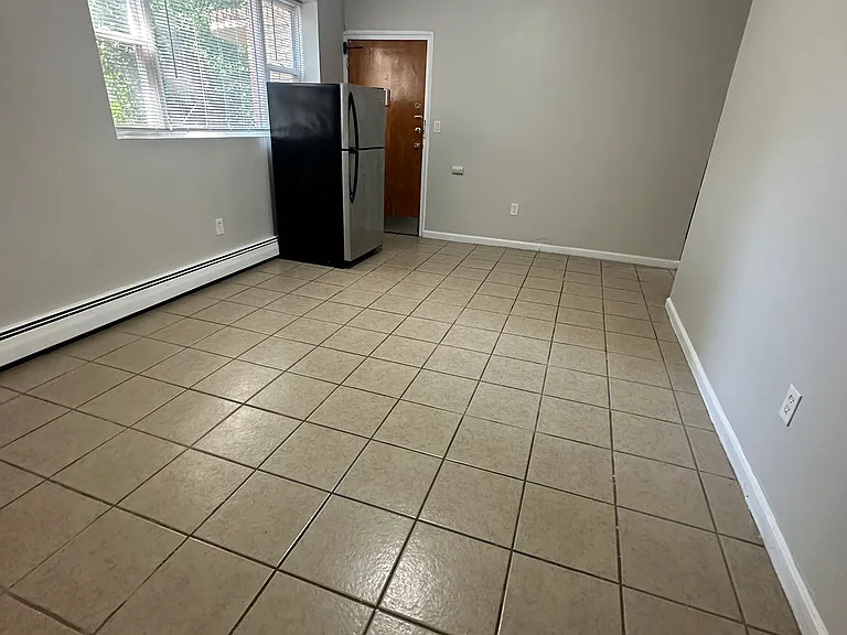 184 Fairview Ave #2A — Photo 3