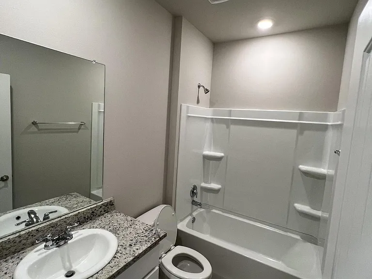 213 Garden Oaks Ave — Photo 6