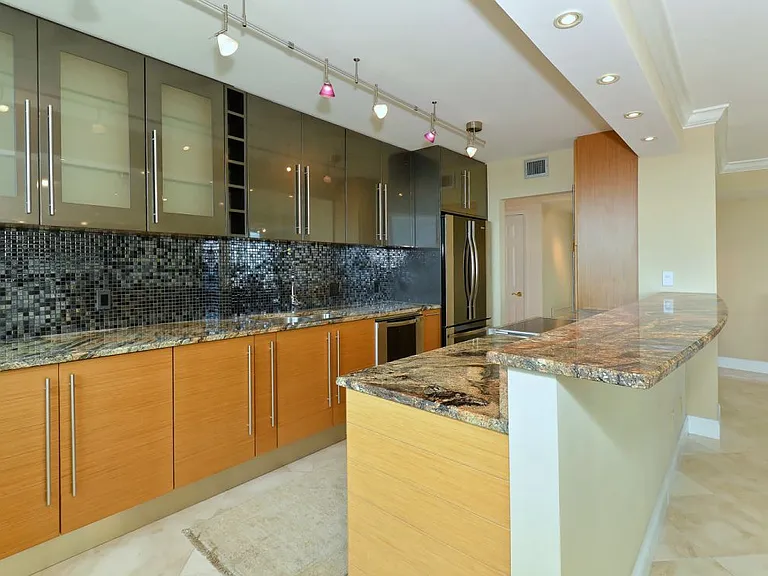 4822 Ocean Blvd #60 — Photo 4