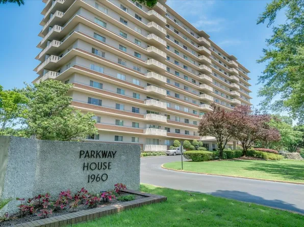 1960 N Pkwy #910, Memphis, TN 38112