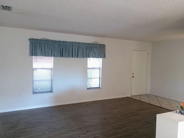 2105 Arbuckle Rd — Photo 5