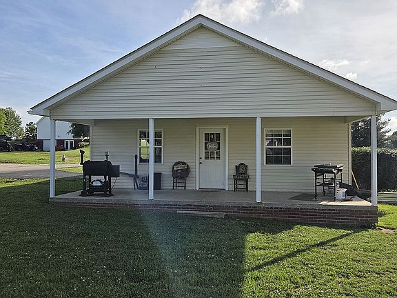 2nd image of 355 Logan Ln