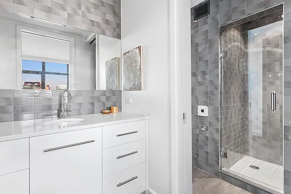 Rented by Luca Paci Real Estate | media 13